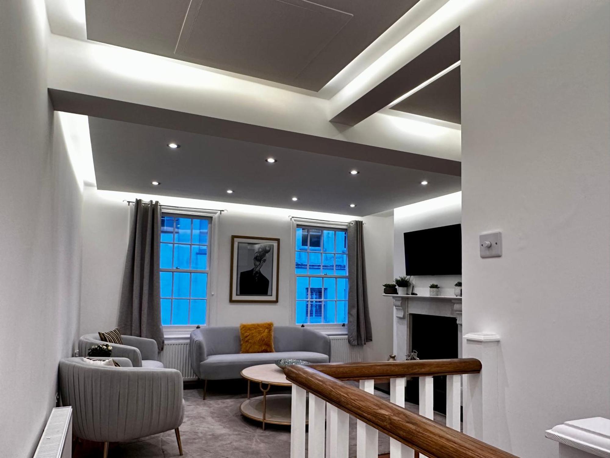 Knightsbridge 3 Bedroom 1 Minute Harrods Holiday home *