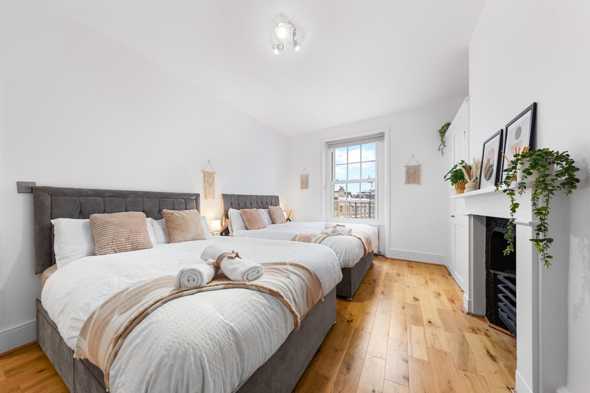 Stylish 3 Bedroom Serviced In Kings Cross * London