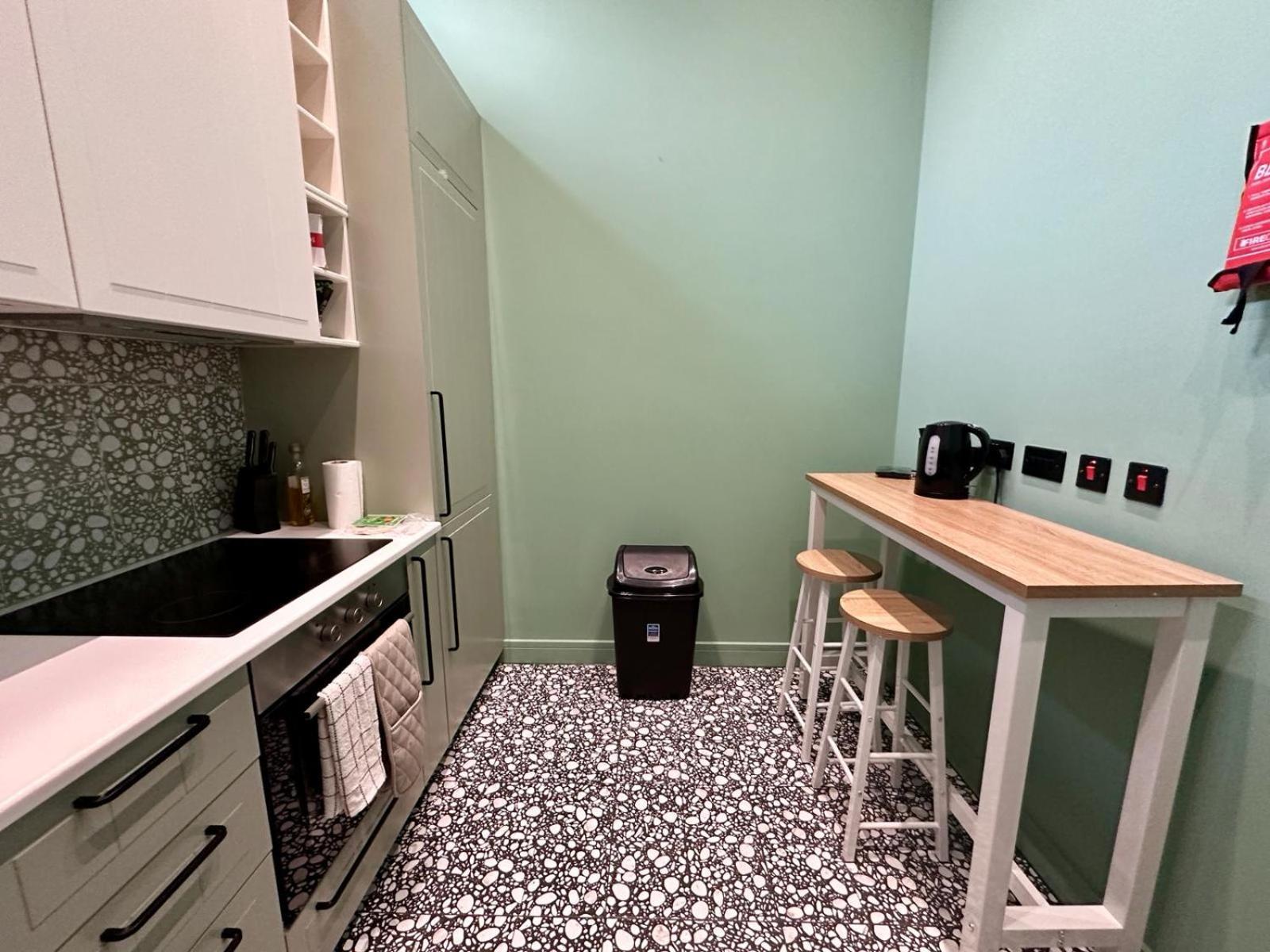 Cozy En-suite Loft In Trendy Local * London