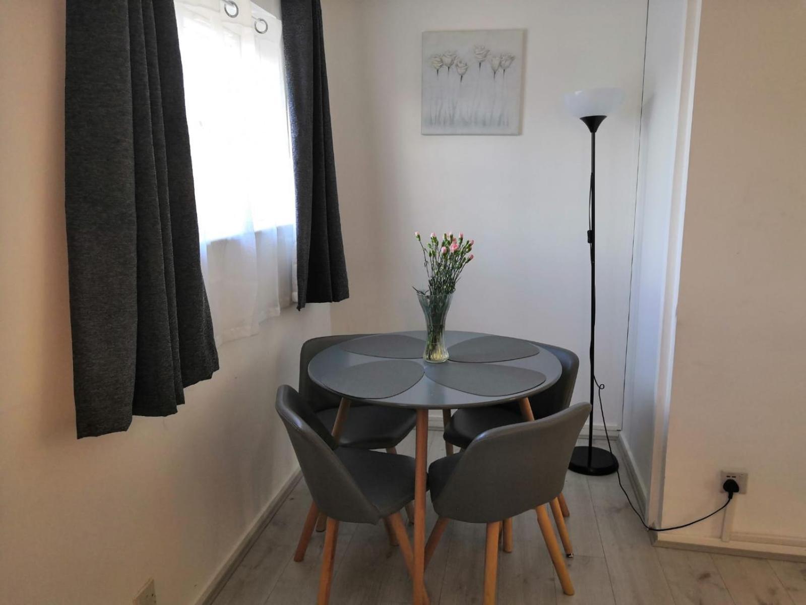 Delight Apartment, Close To Excel, Airport & O2! London