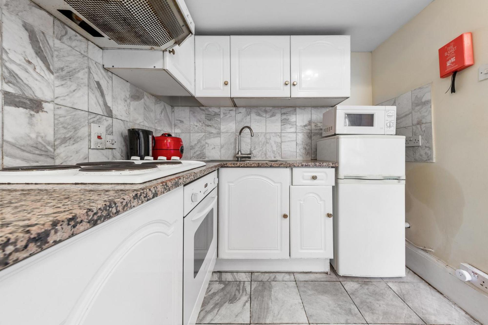 205bak Apartment London