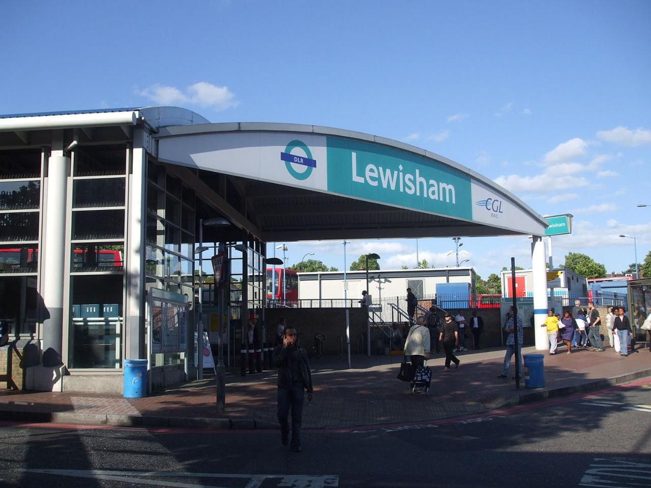 One Bedroom Serviced In Catford Close To Lewisham - Perfect For Long Stay, Business, Leisure And Relocations Apartment
