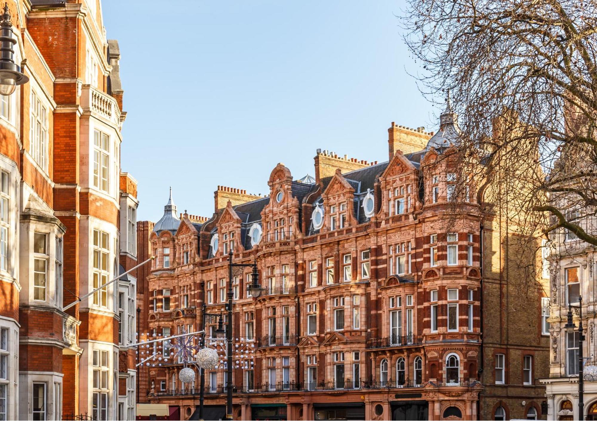 Lux, Large Central Mayfair Location Flat Apartment London
