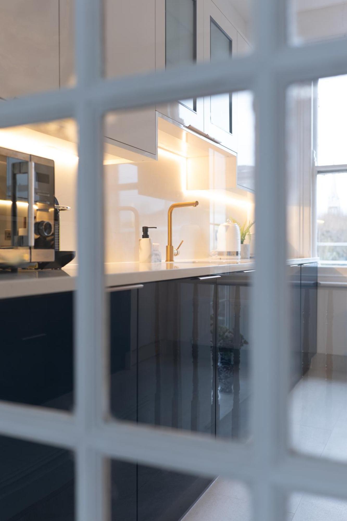 Stunning Large 4 Bedroom Victorian Holiday home London