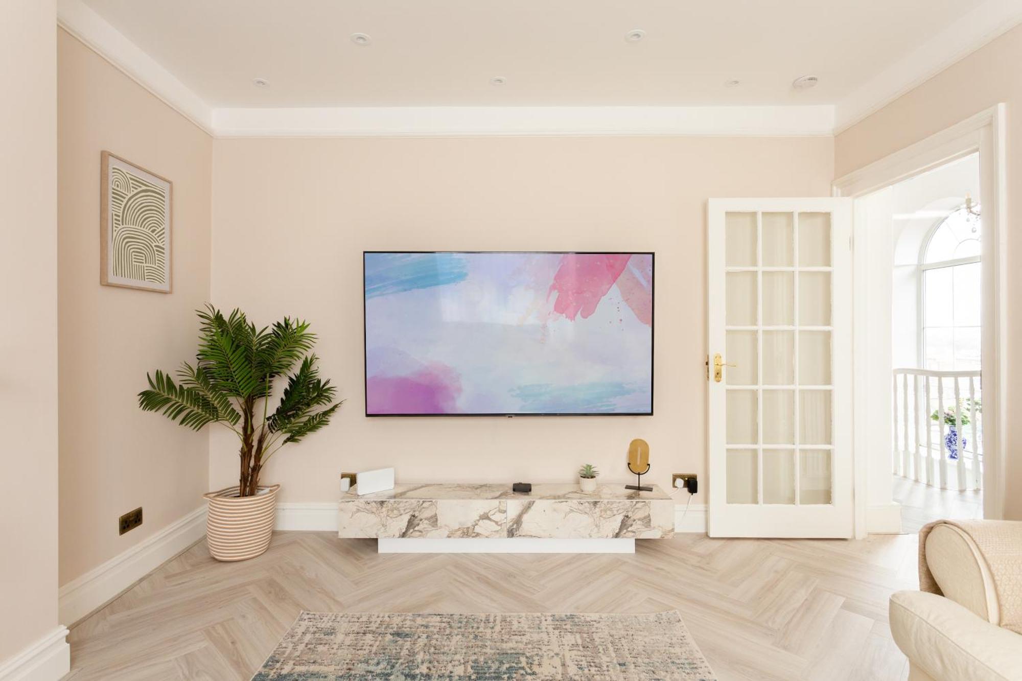 Stunning Large 4 Bedroom Victorian London