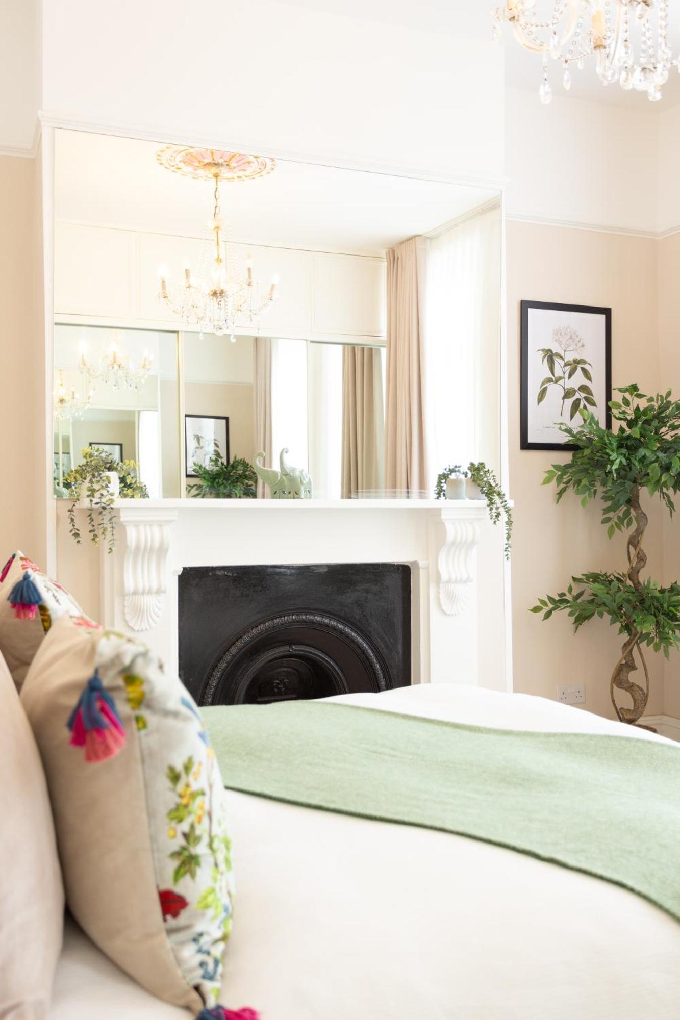 Stunning Large 4 Bedroom Victorian