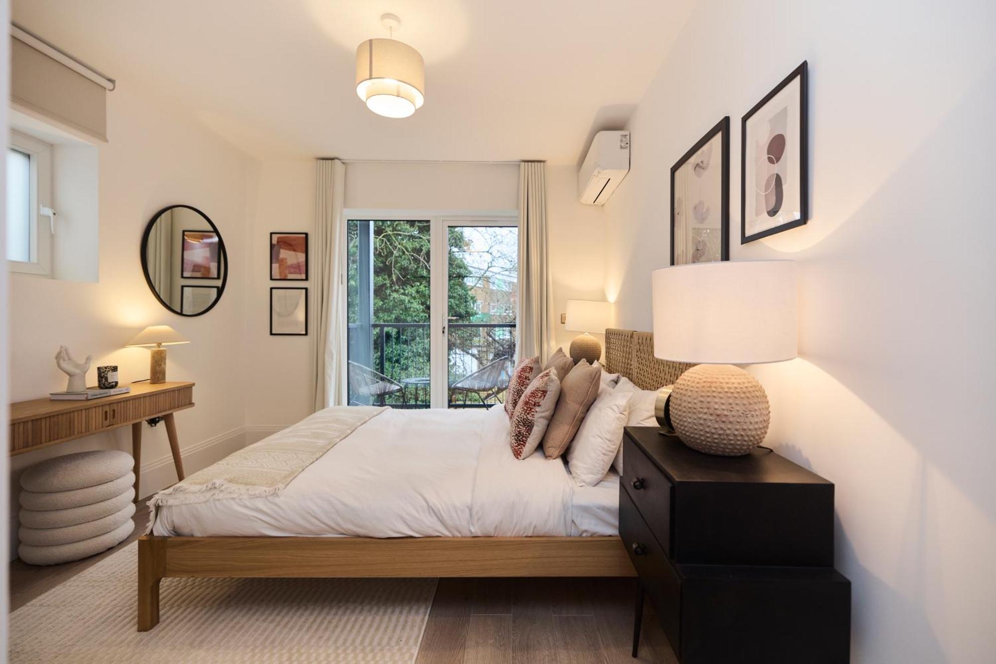 The Wembley Park Gem - Lovely 2bdr Flat With Balcony *