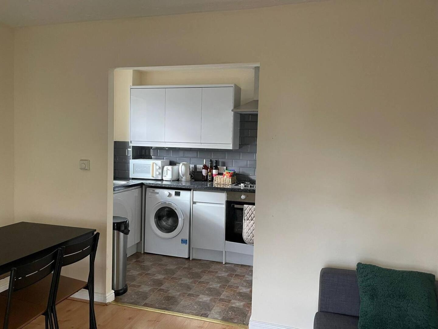 4min Walk Uni Of East 1br Apartamento