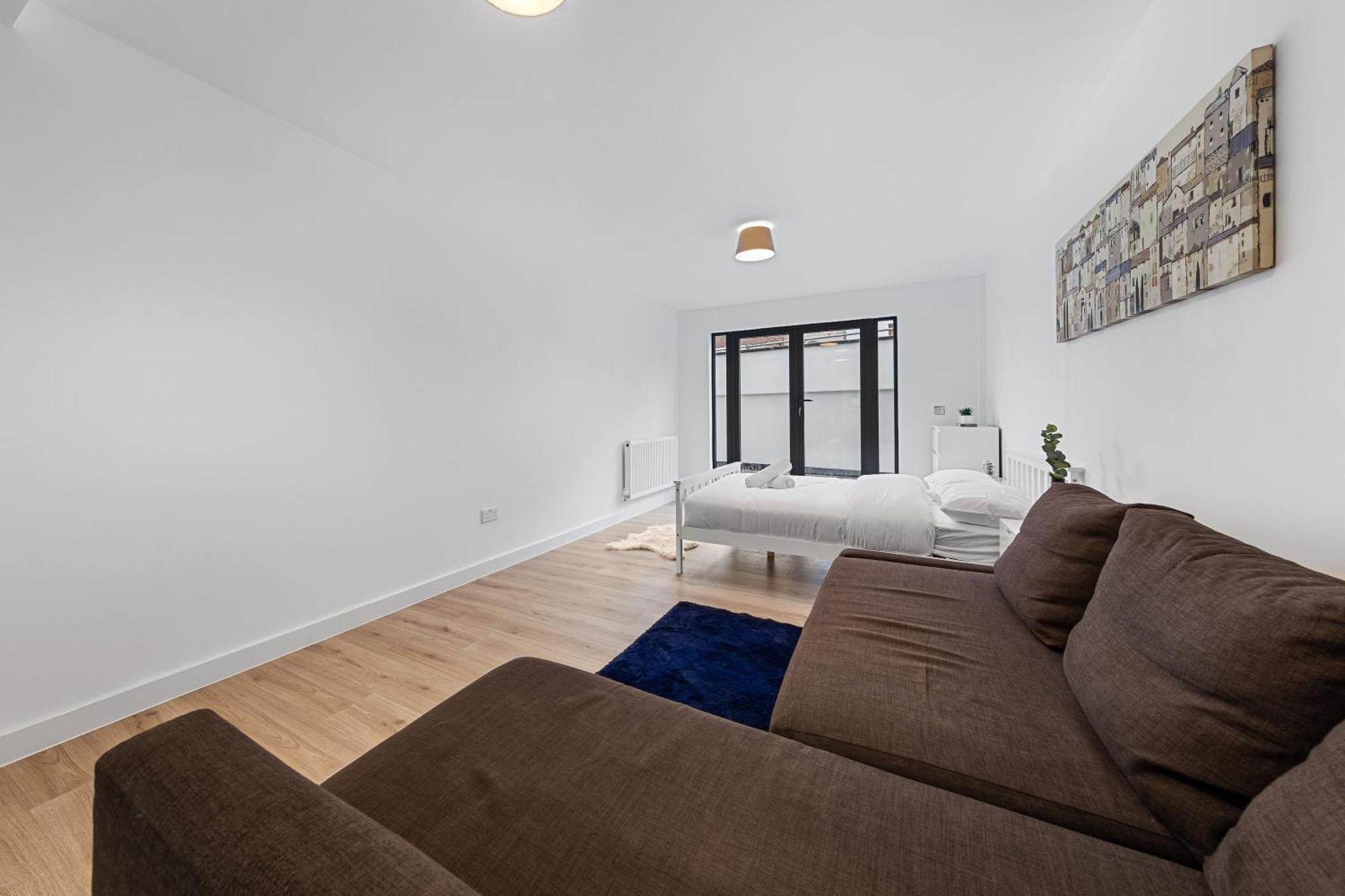 Apartamento Spacious Sleep 14 1 Min From Tooting Station Mr3 Londres
