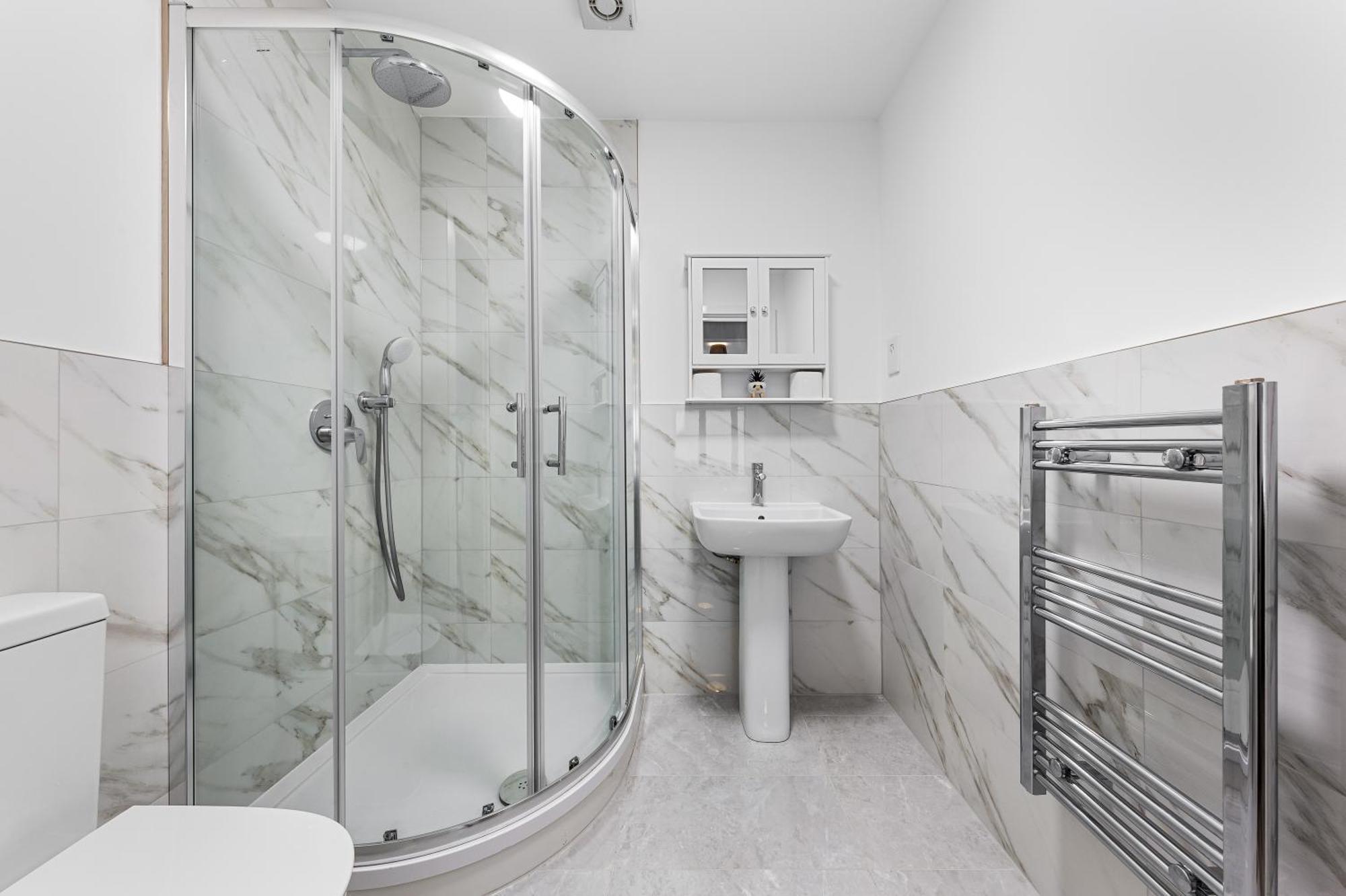 Apartamento Spacious Sleep 14 1 Min From Tooting Station Mr3