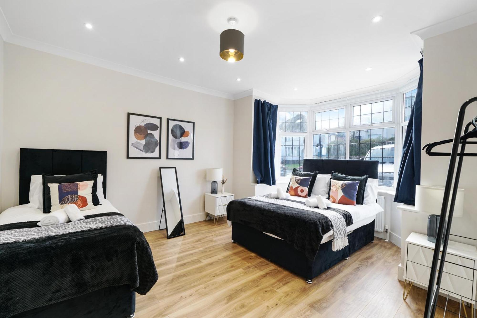 Luxurious House In Wembley - Garden Londres
