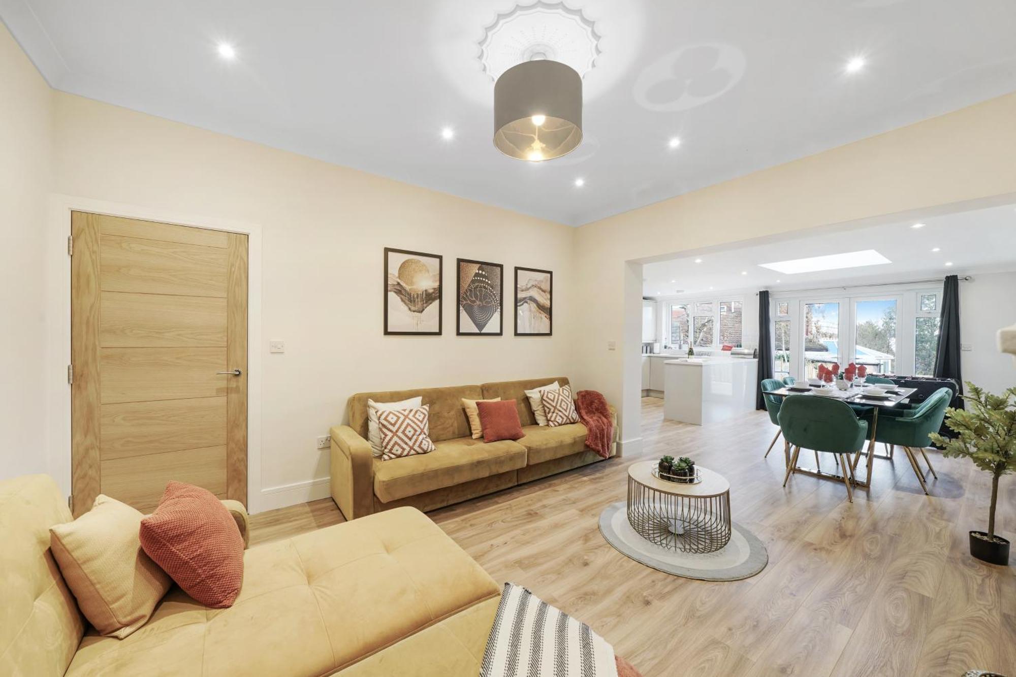 Luxurious House In Wembley - Garden Londres