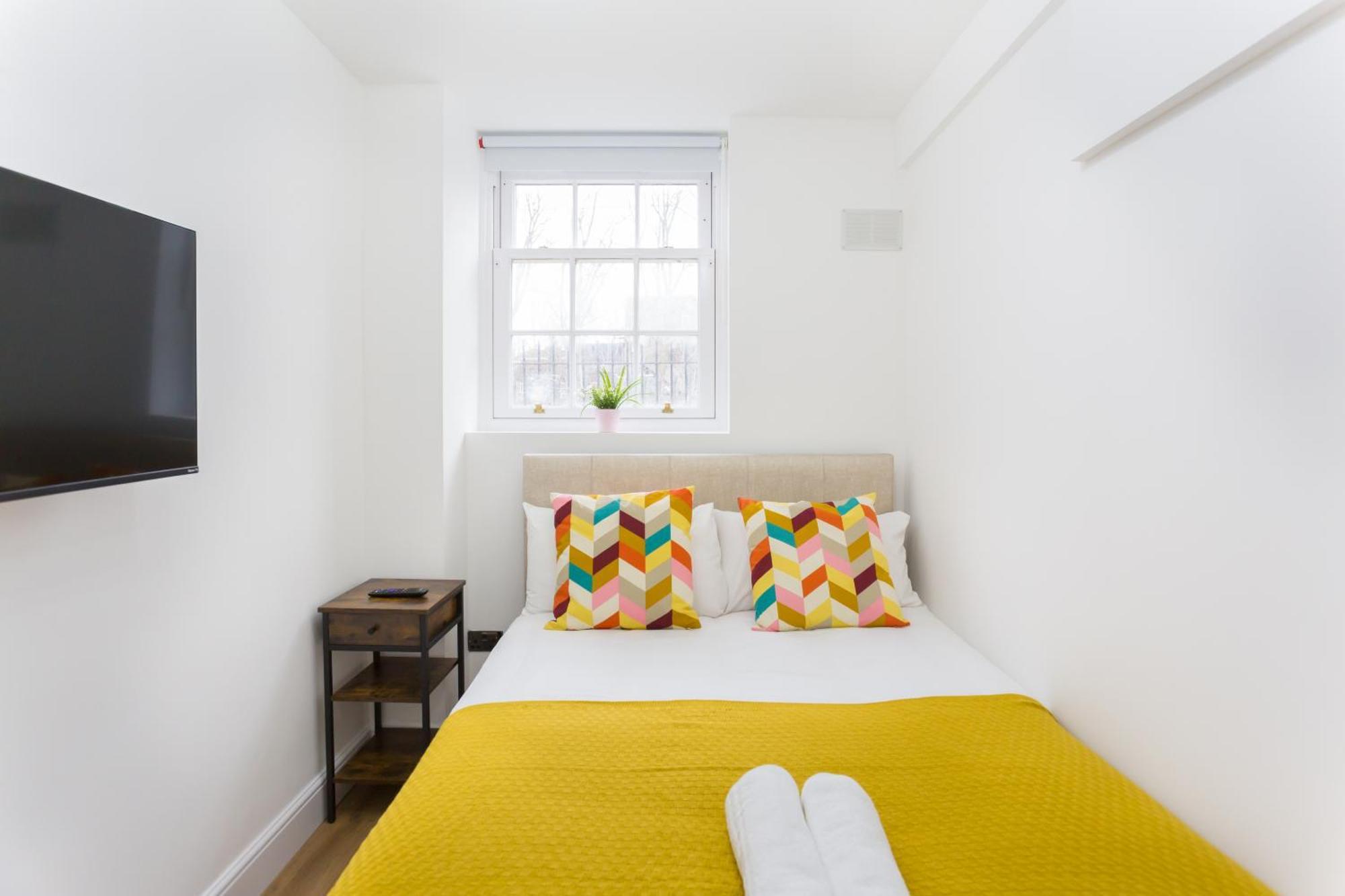 Centre One Bedroom Next To Station, Newly Renovated Apartamento *