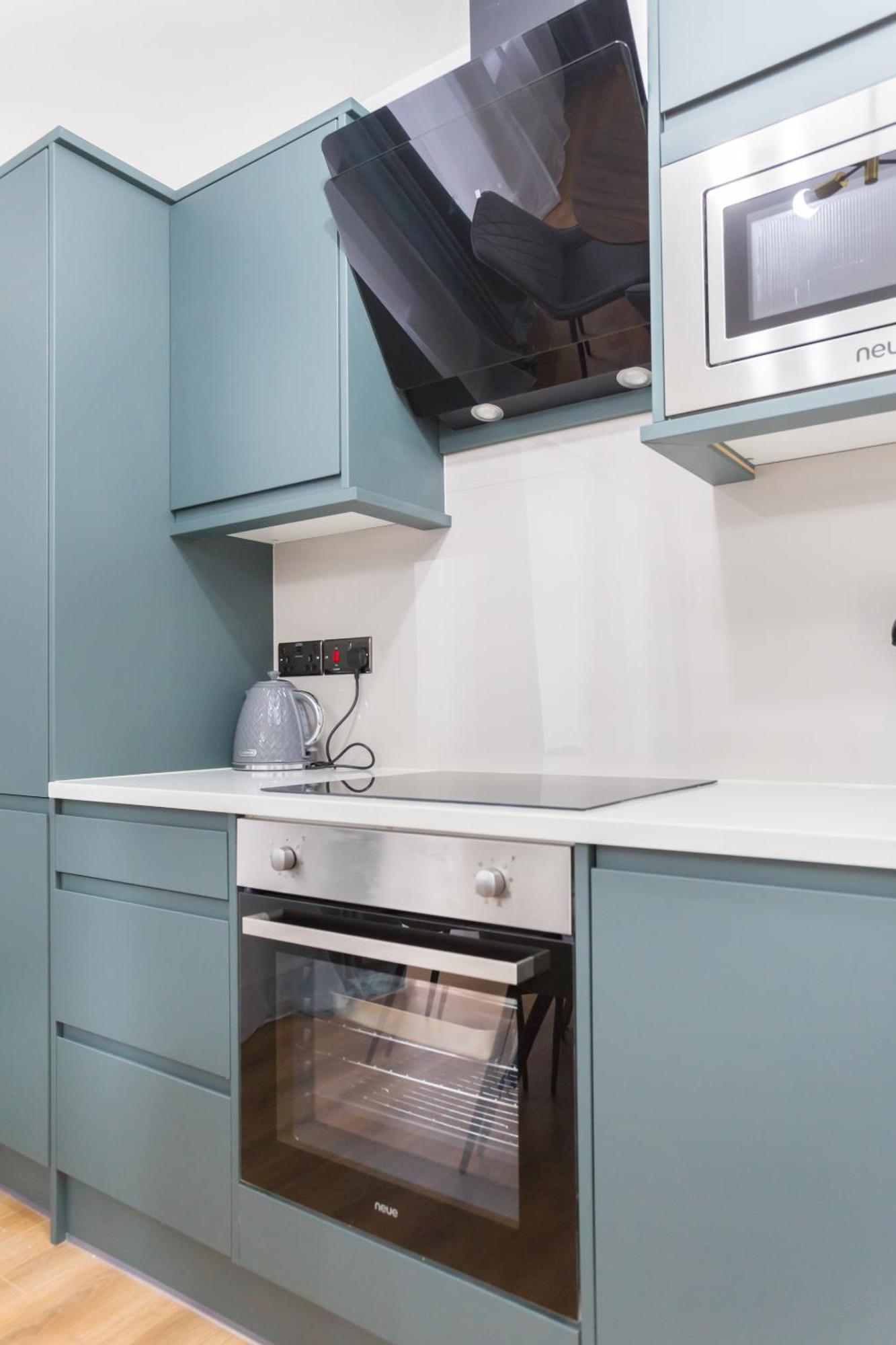 Centre One Bedroom Next To Station, Newly Renovated * Londres