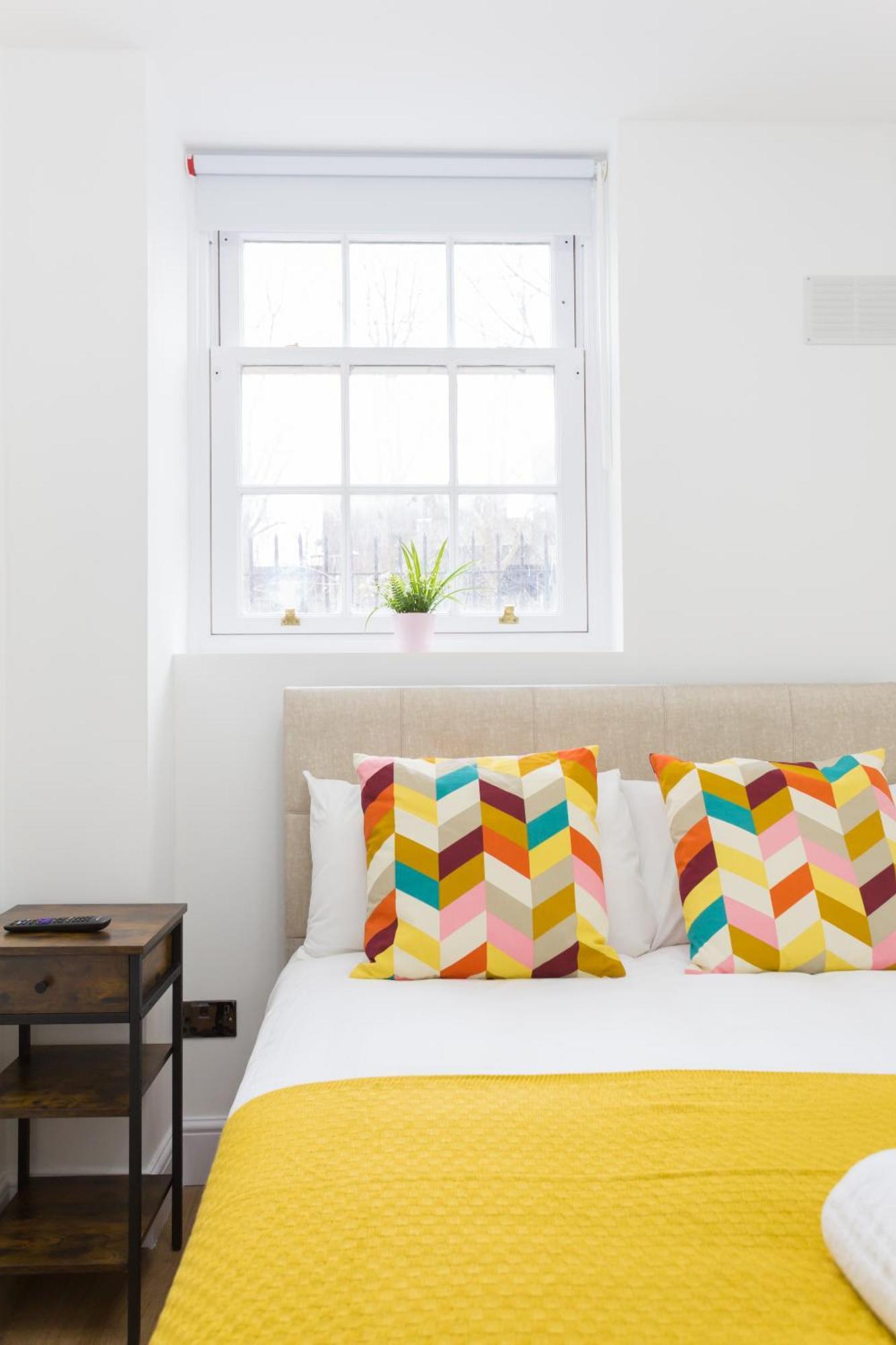 Centre One Bedroom Next To Station, Newly Renovated Apartamento *