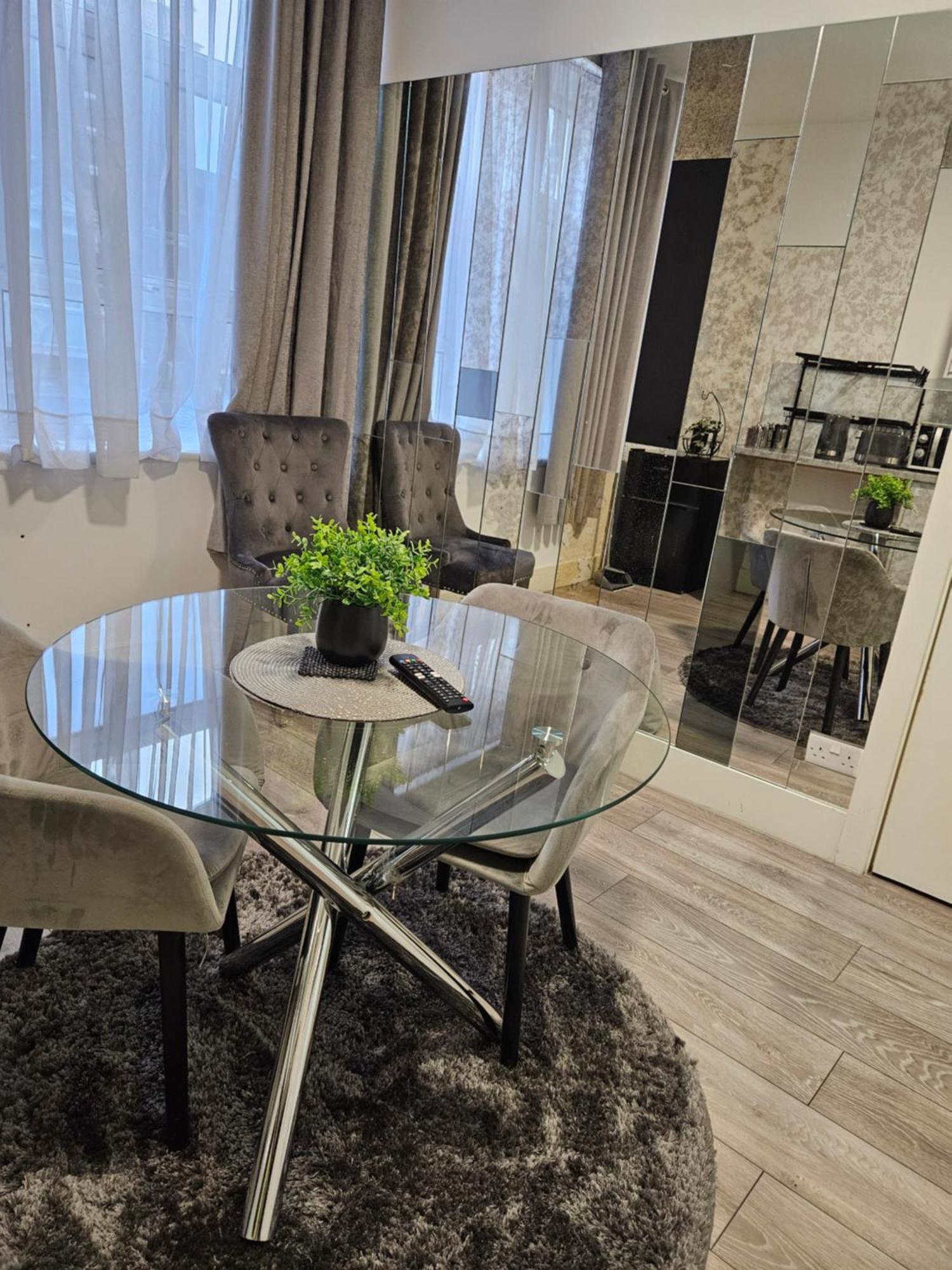 Cozy 1 Bedroom Apartment, 30 Mins To Oxford Street By Tube C Apartment