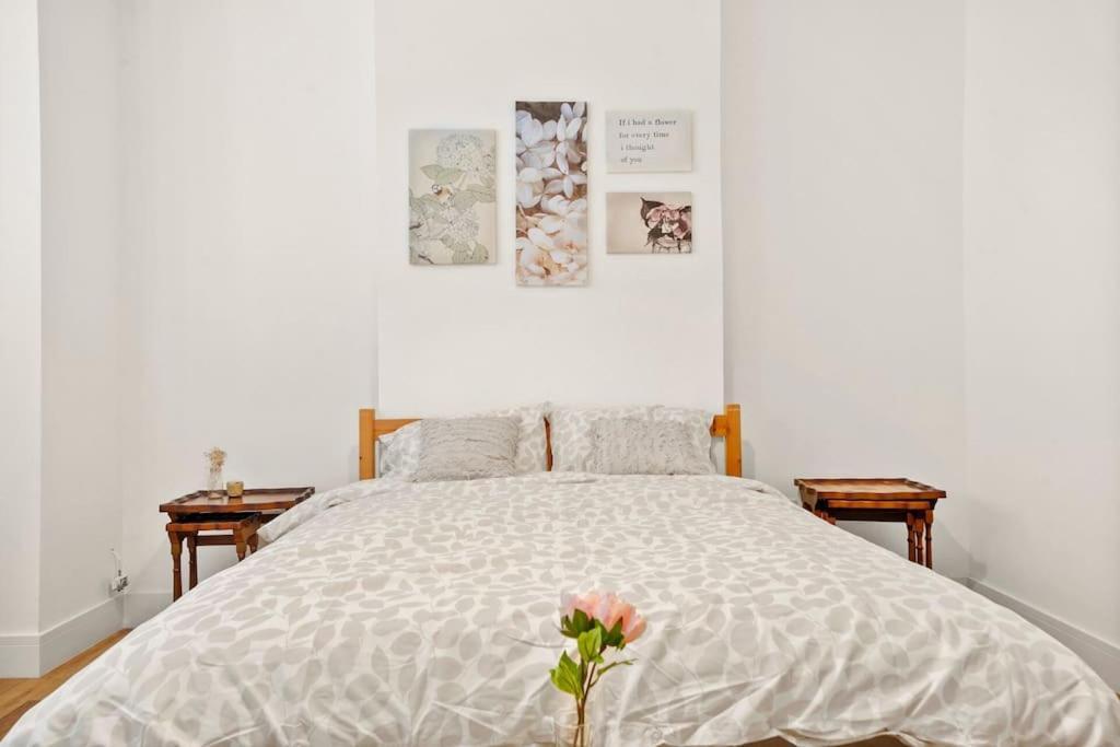 Stunning 2 Bedroom Flat & Garden, *