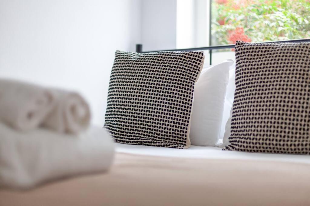 Apartment Stylish 3-bed Near Camden Town & King's Cross *