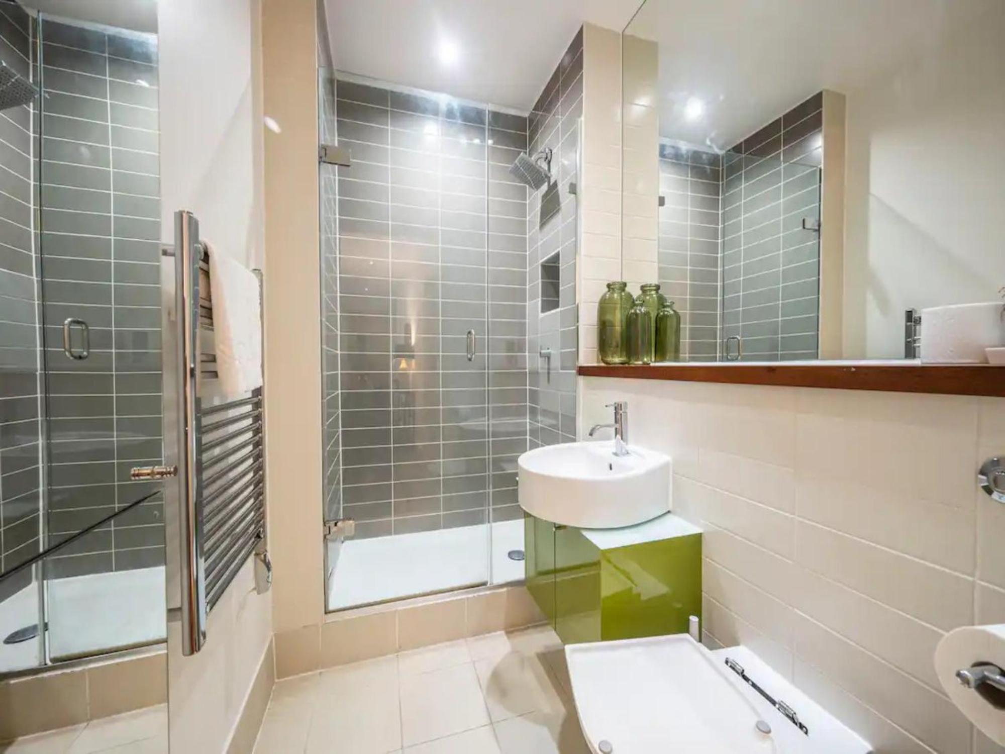 Pass The Keys 2 Bed 2 Bath Pentonville Road Angel Apartment *