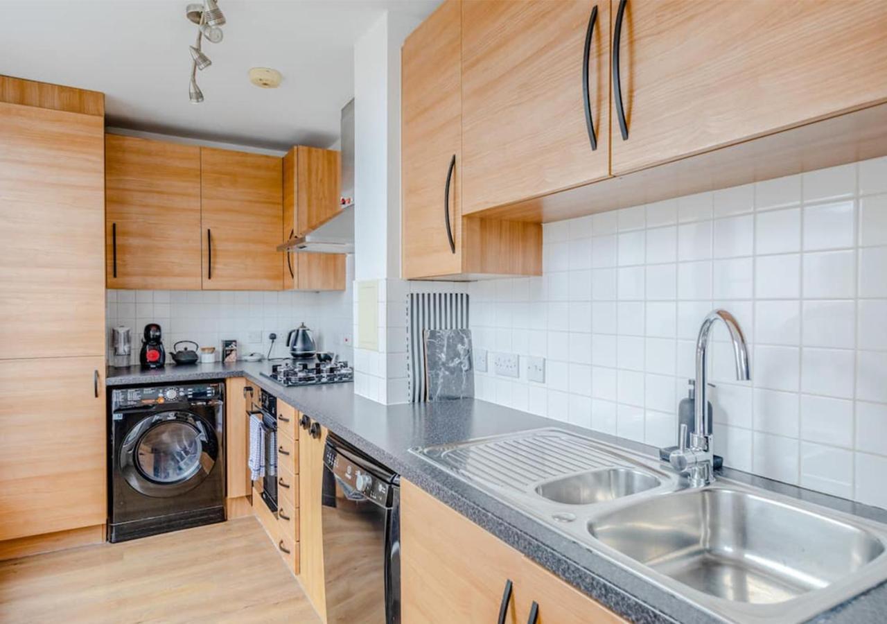 Modern 1bd Flat In Aldgate East With Terrace Apartment *