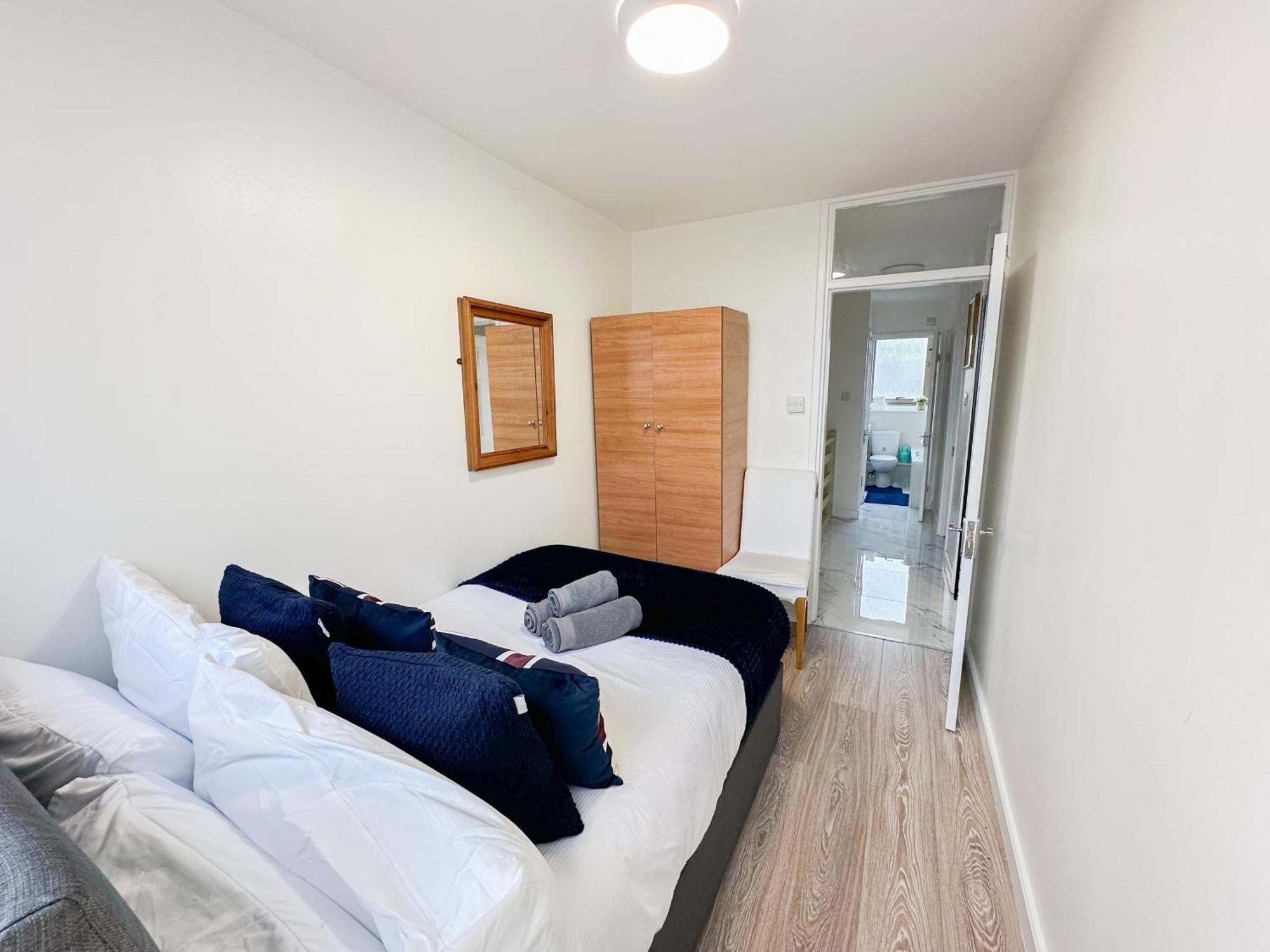 Apartment Cosy 3 Bedroom 3 Bathroom Flat With Private Garden- Maida Vale, Near Paddington