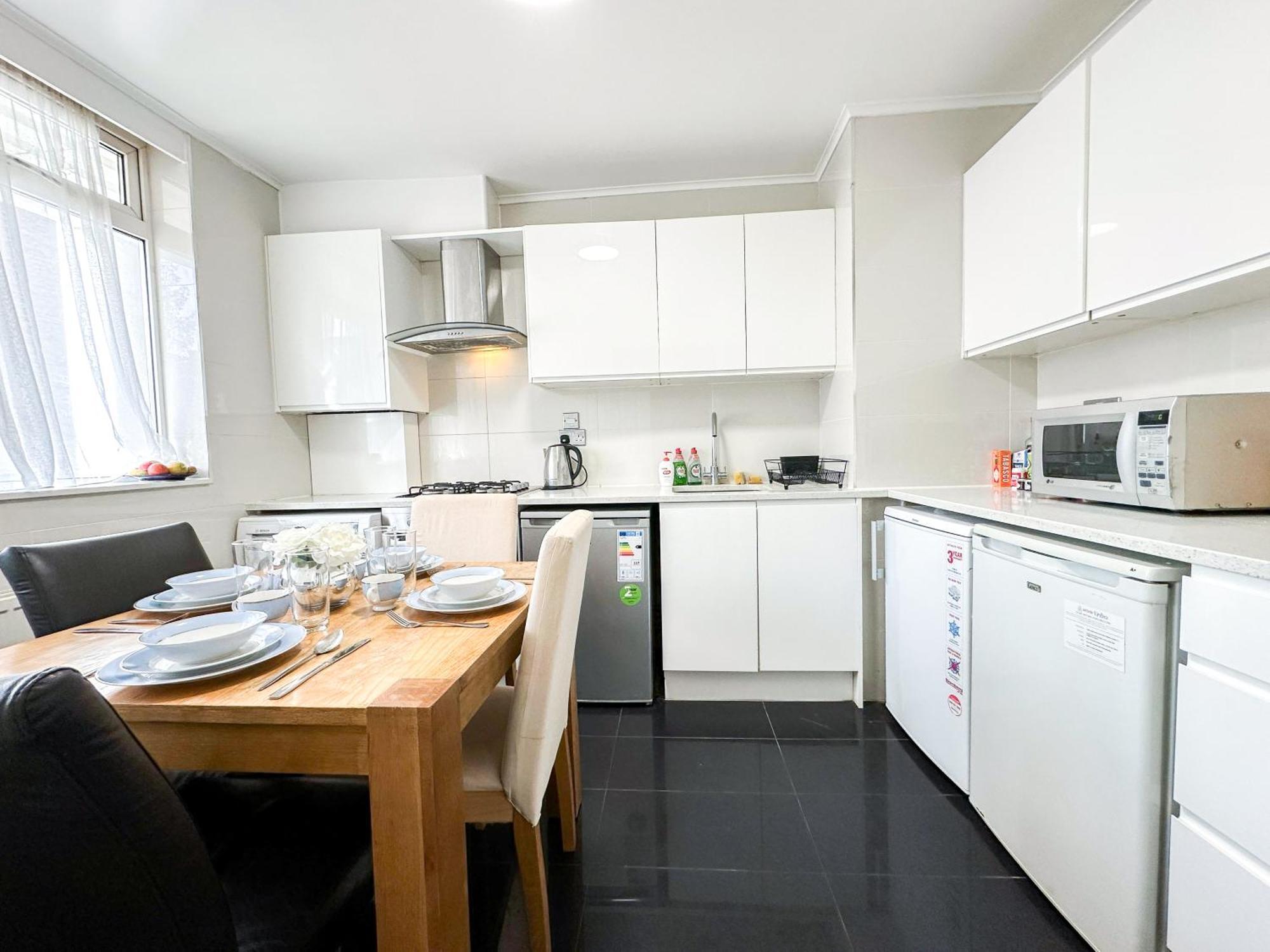 Apartment Cosy 3 Bedroom 3 Bathroom Flat With Private Garden- Maida Vale, Near Paddington *