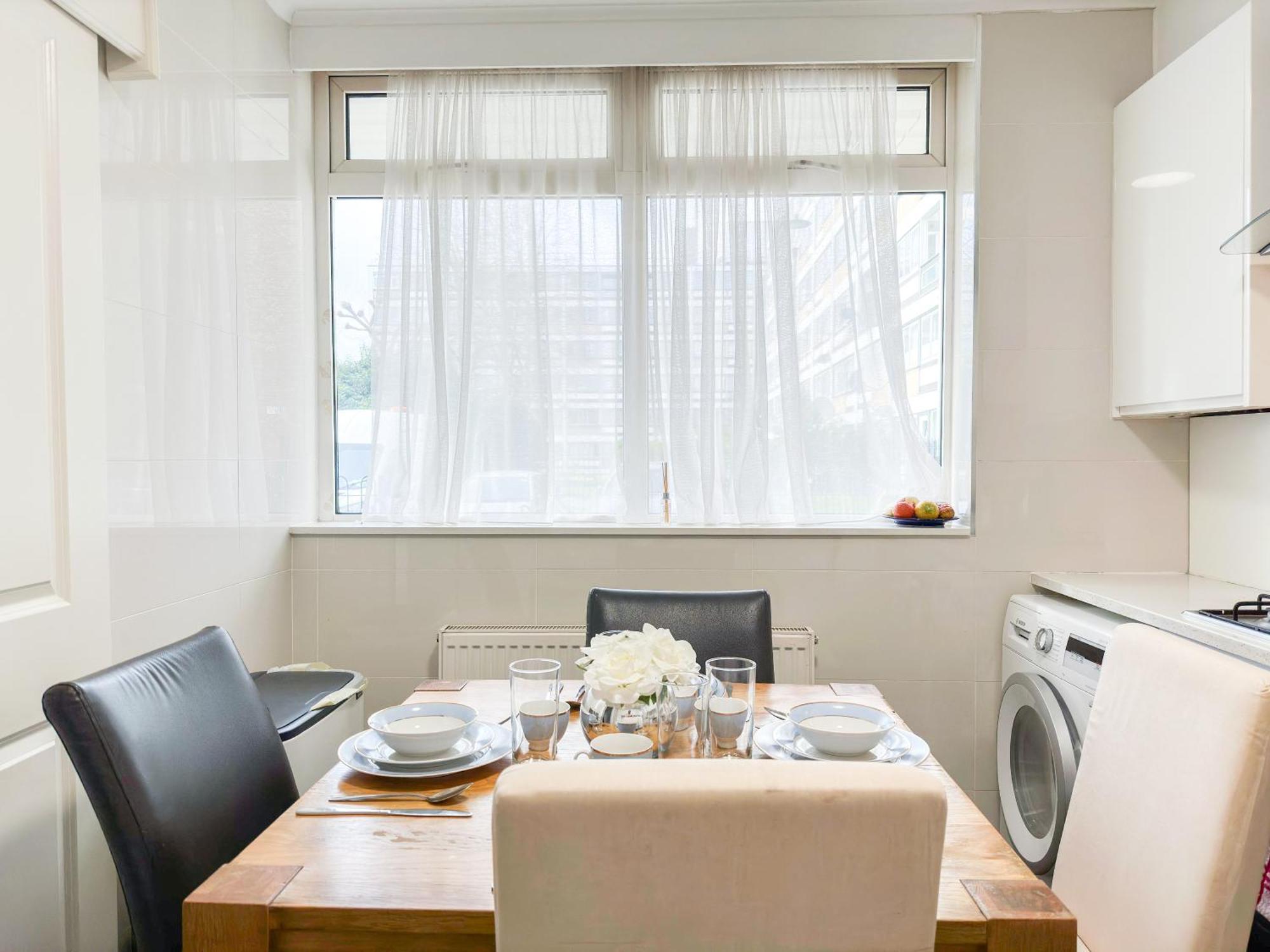 Cosy 3 Bedroom 3 Bathroom Flat With Private Garden- Maida Vale, Near Paddington Apartment