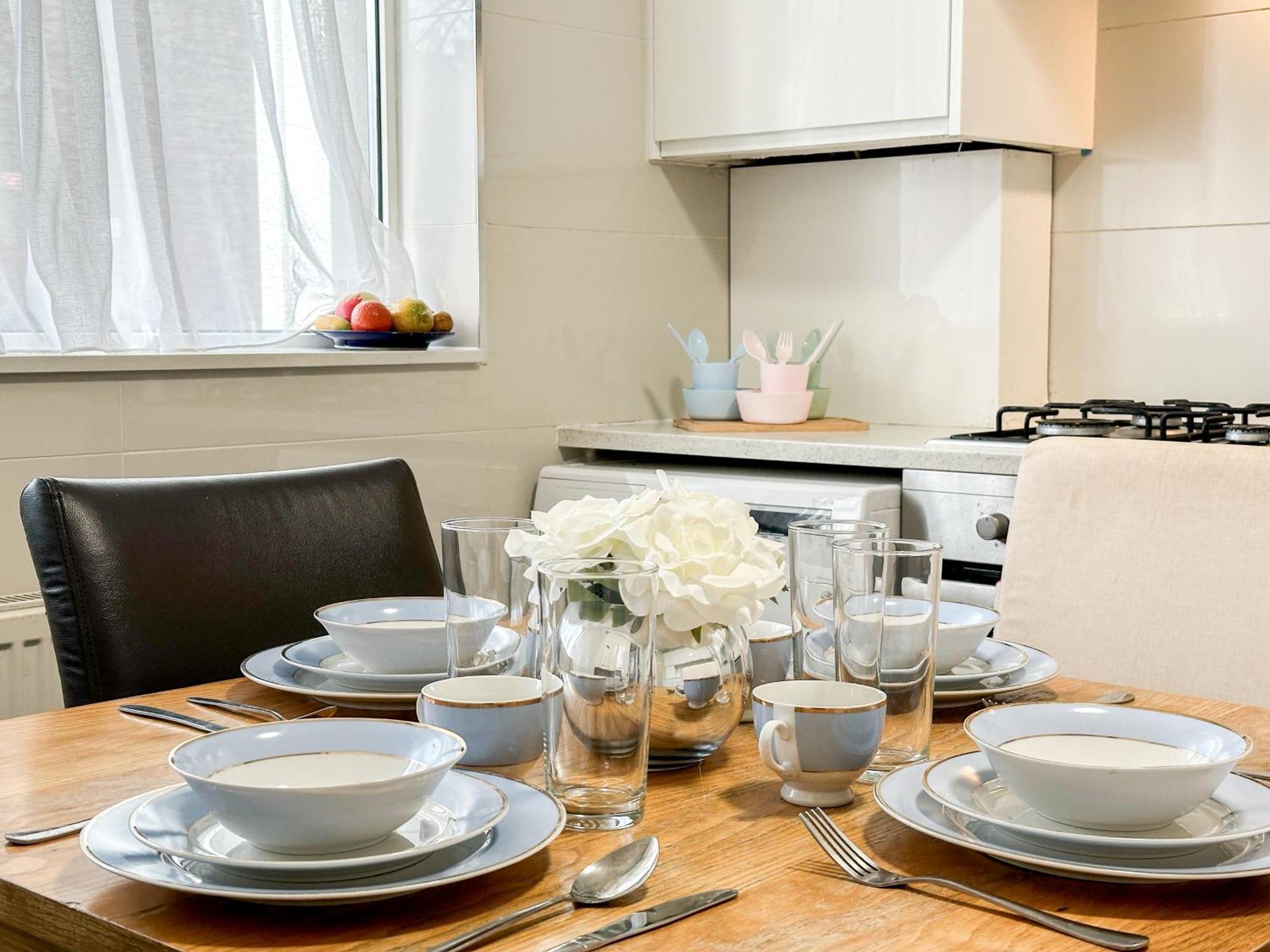 Cosy 3 Bedroom 3 Bathroom Flat With Private Garden- Maida Vale, Near Paddington Apartment *