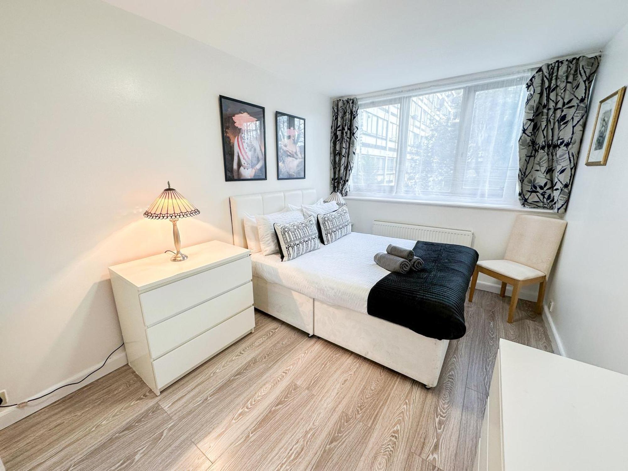Cosy 3 Bedroom 3 Bathroom Flat With Private Garden- Maida Vale, Near Paddington Apartment *