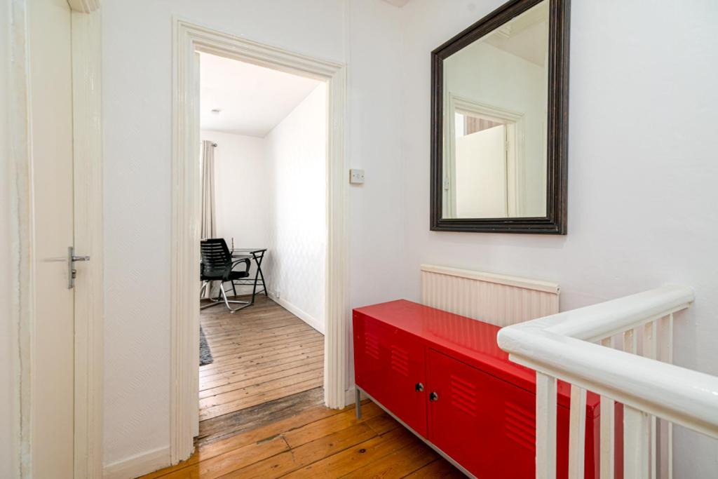 Refurbished Double Bedroom Guest house