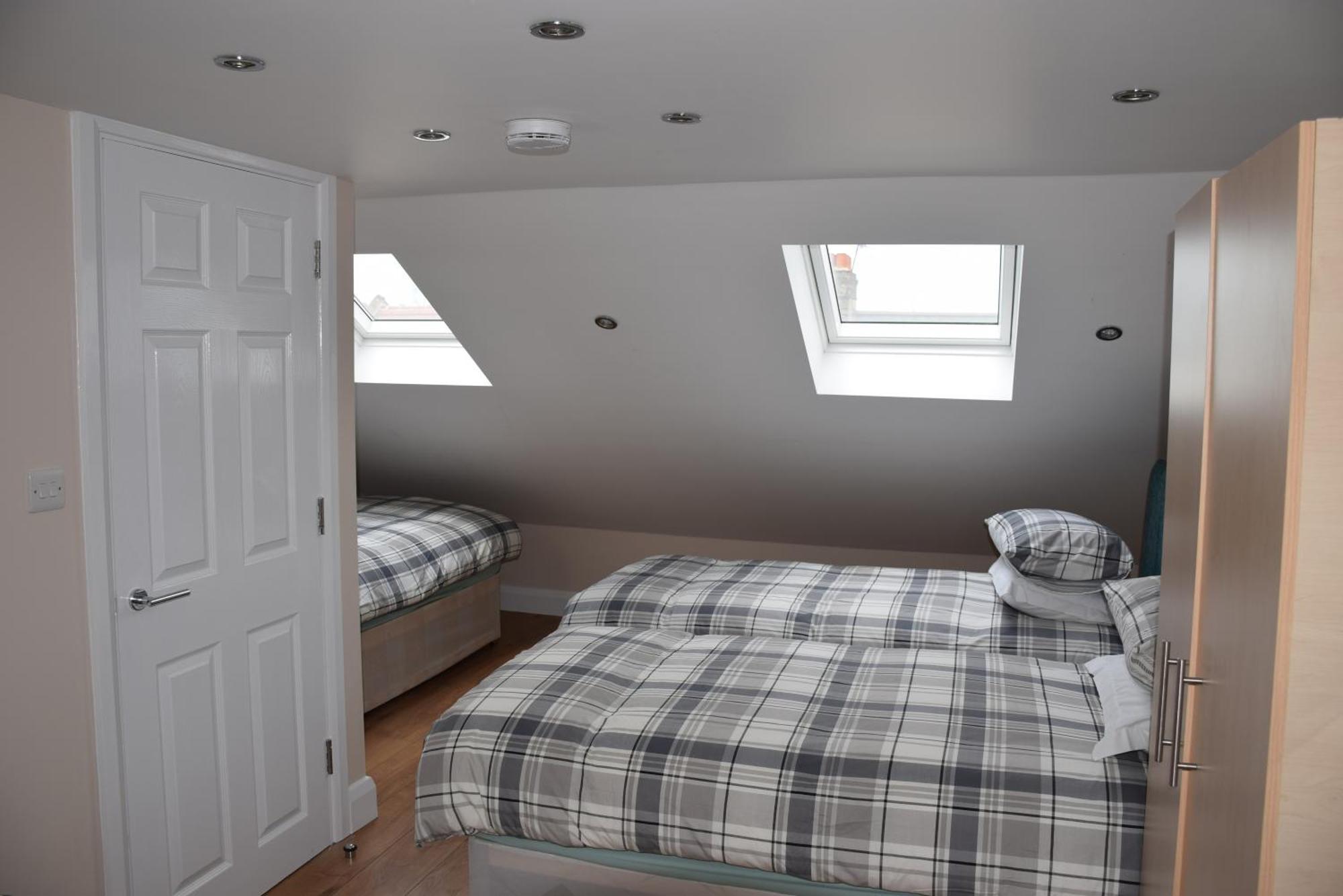 Large 6 Bedroom House - Fortescue Apartment *