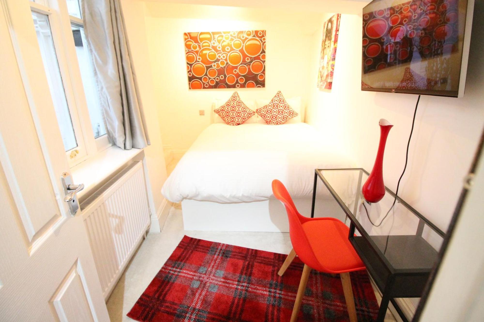 Trendy 2bedroom And 2 Bathroom Flat, Quiet Nottinghill Street Apartment