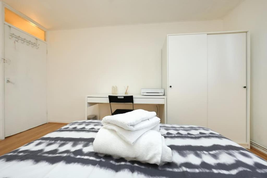 Apartment Oasis Flat With High-speed Broadband And Free Parking