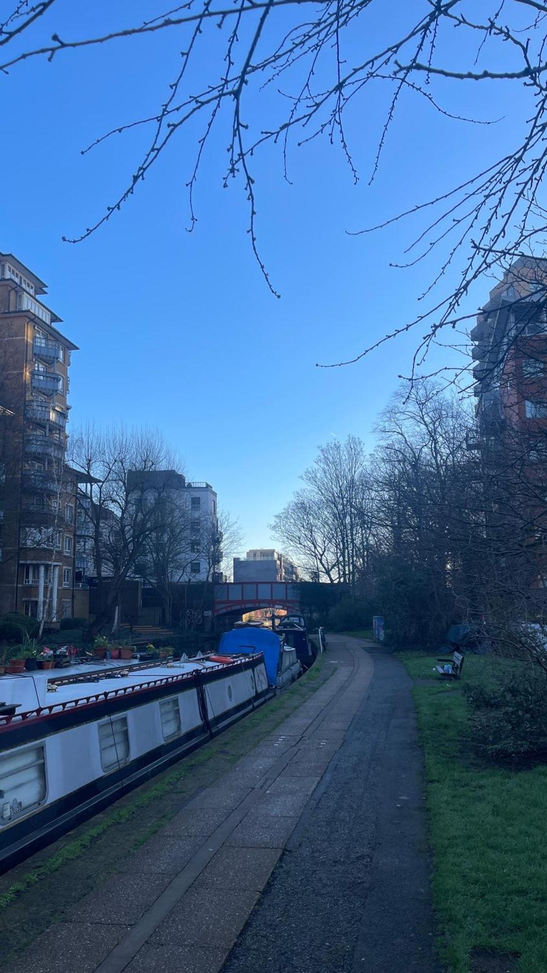 Charming For Rent Ideal For Tourists Near Portobello Market *
