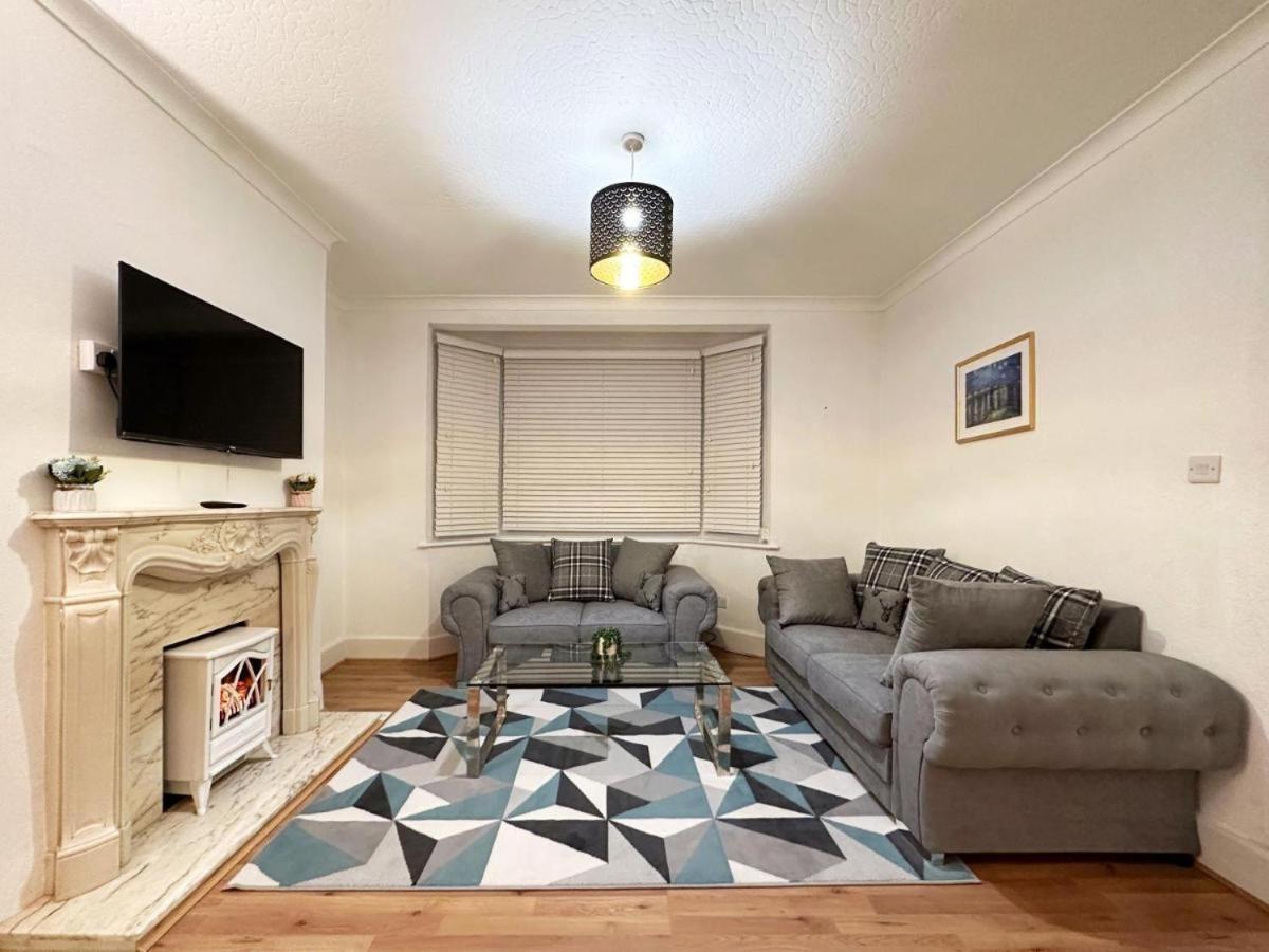 Ferienhaus Charming 3-bedroom Family London
