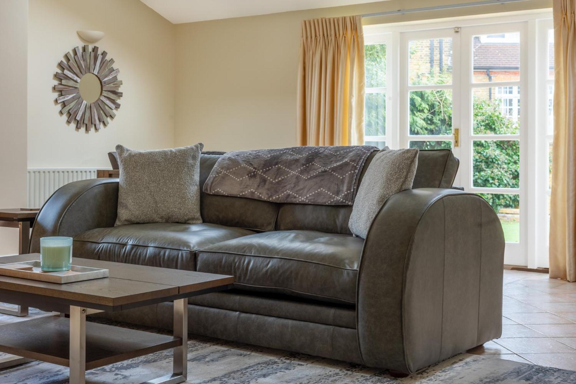 Lovely 2br In Peaceful Hampstead, Nw London