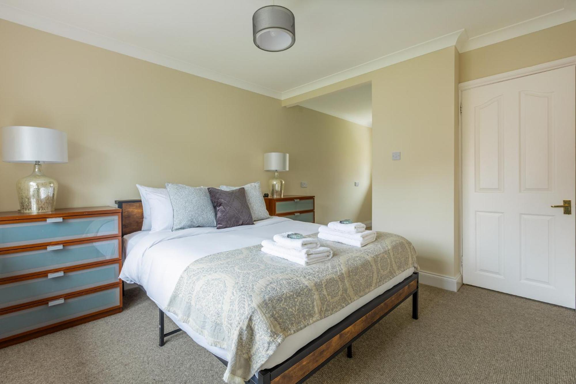 Lovely 2br In Peaceful Hampstead, Nw *