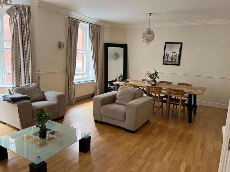 Luxury 3 Bedroom, 3 Bath By Oxford St & Soho Apartamento