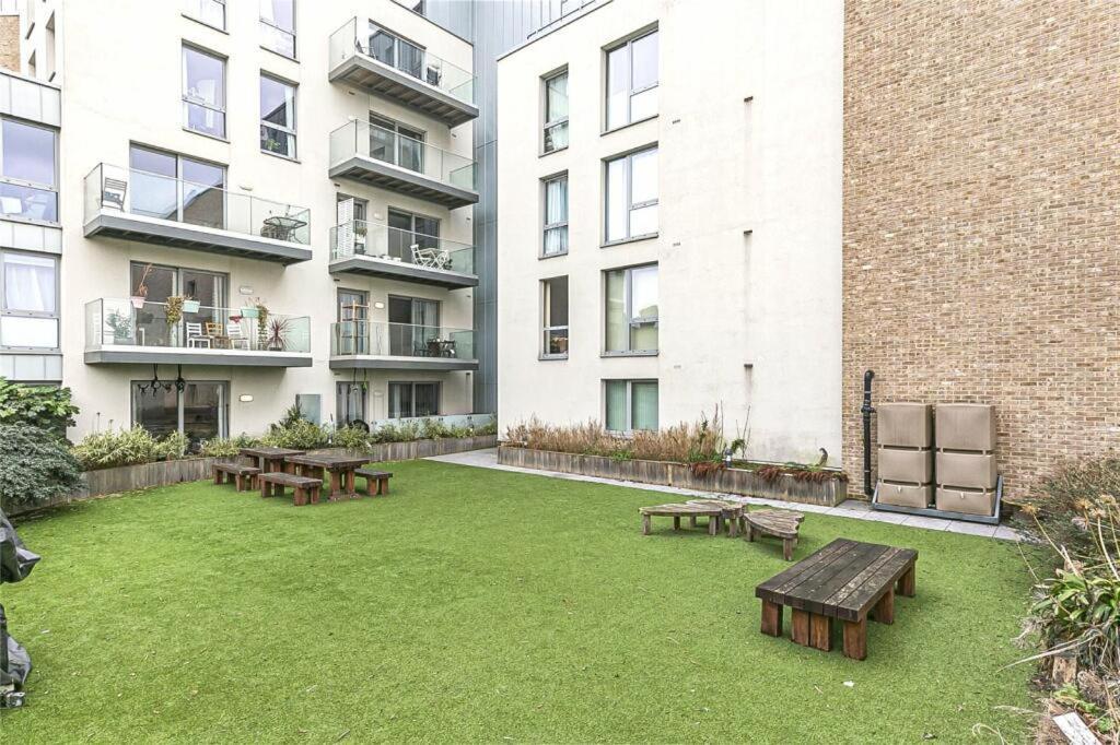 Apartamento Modern Serviced 3-bedroom Flat In East