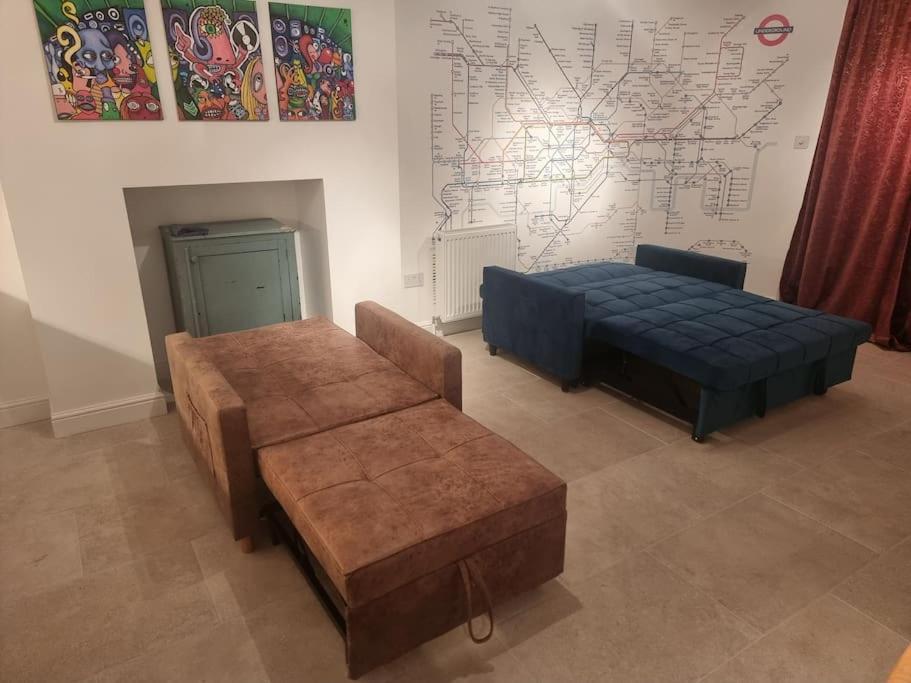 Apartment Entire Ground Floor Flat, Free Off-street Parking And Large Garden London