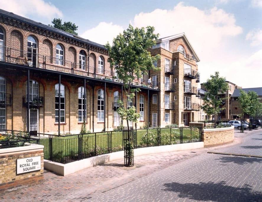 Zone 1! 2 Bed Duplex Apartment! Apartamento Londres