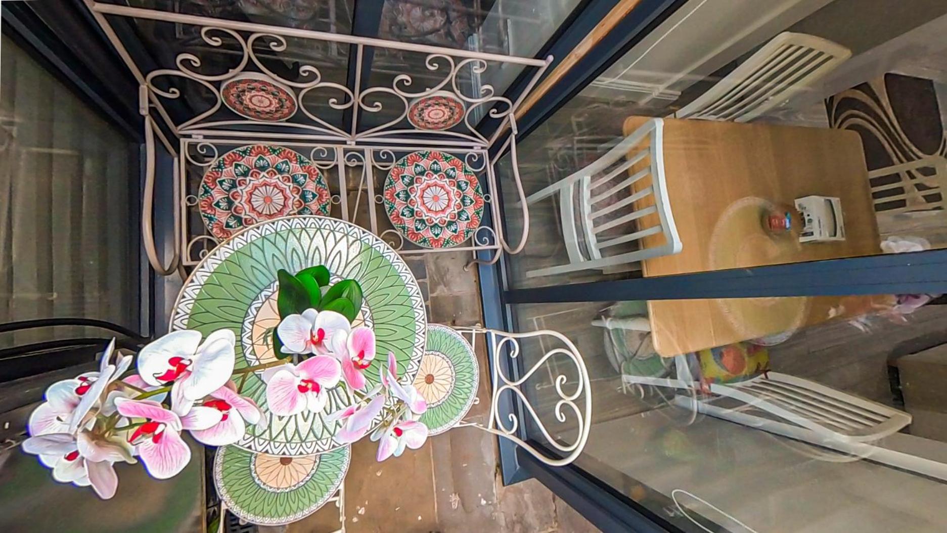 Apartment 1 Bedroom Flat With Whirlpool Bath *