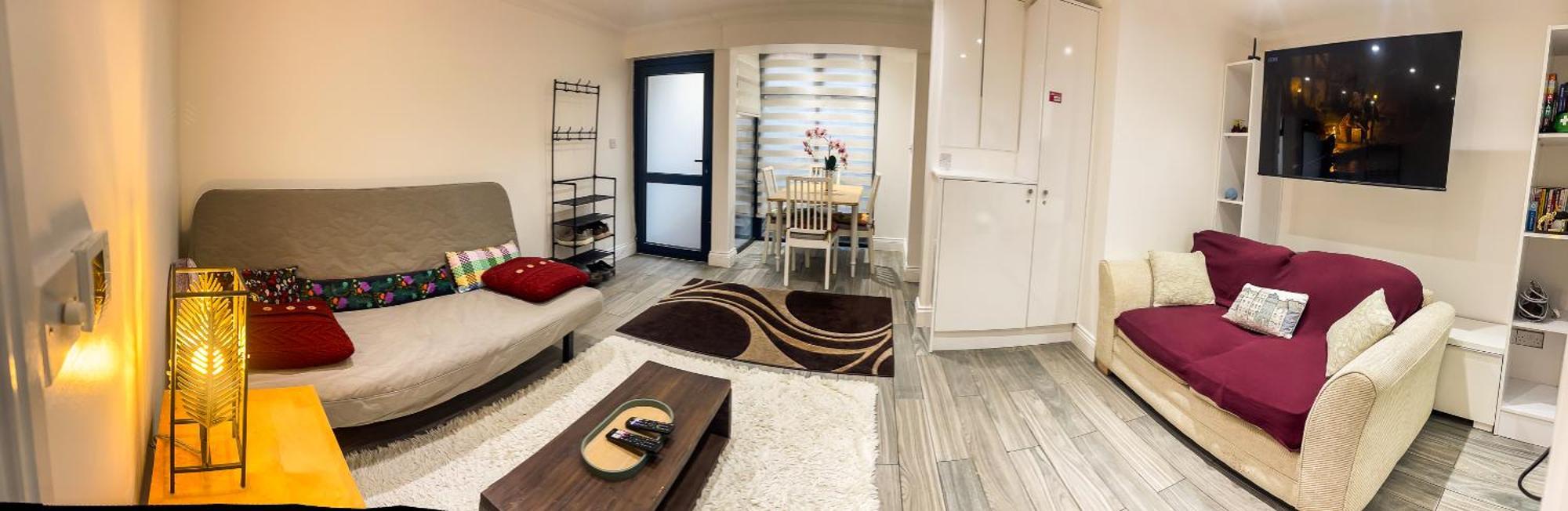 1 Bedroom Flat With Whirlpool Bath *