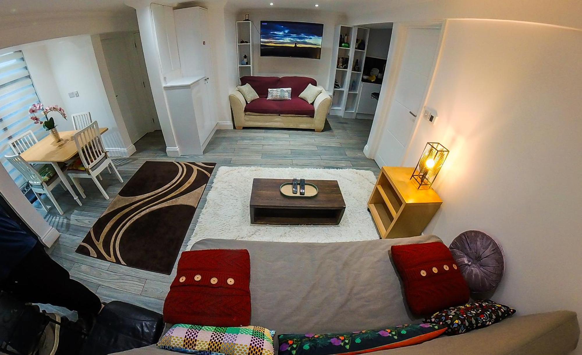 Apartment 1 Bedroom Flat With Whirlpool Bath *