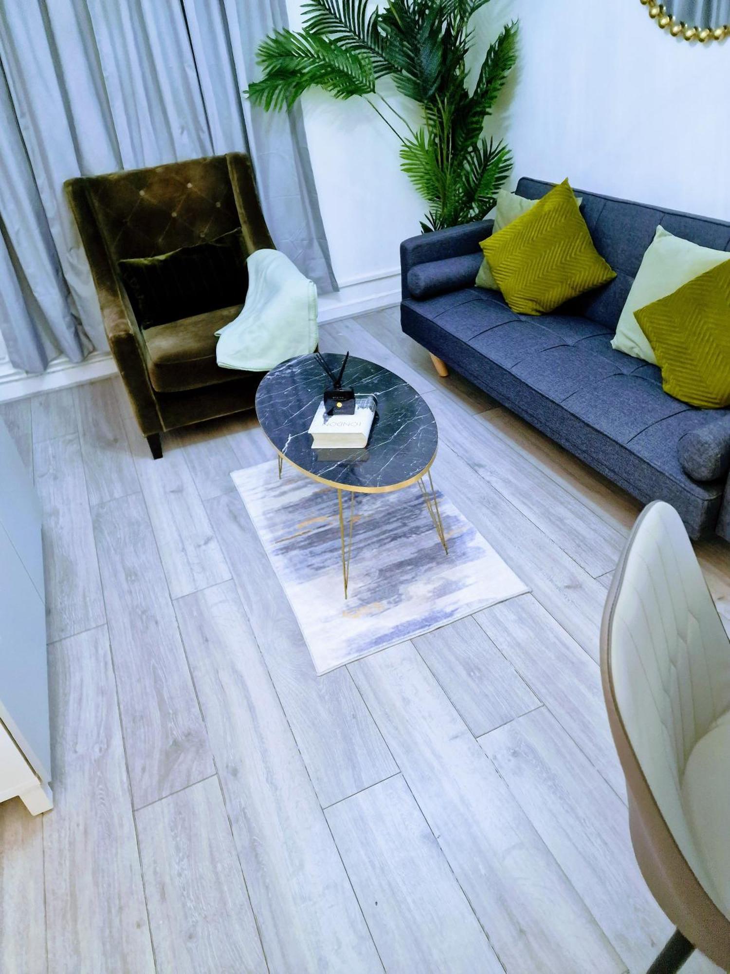 Apartment 1 Bedroom Flat *