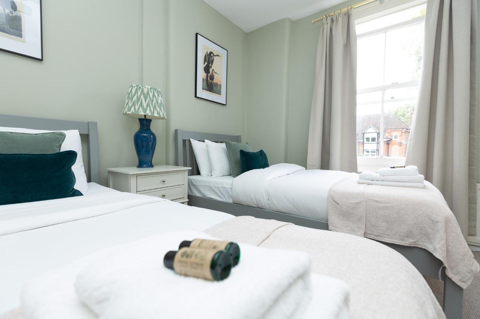 Charming 4 Bed Victorian House In Clapham Old Town * London