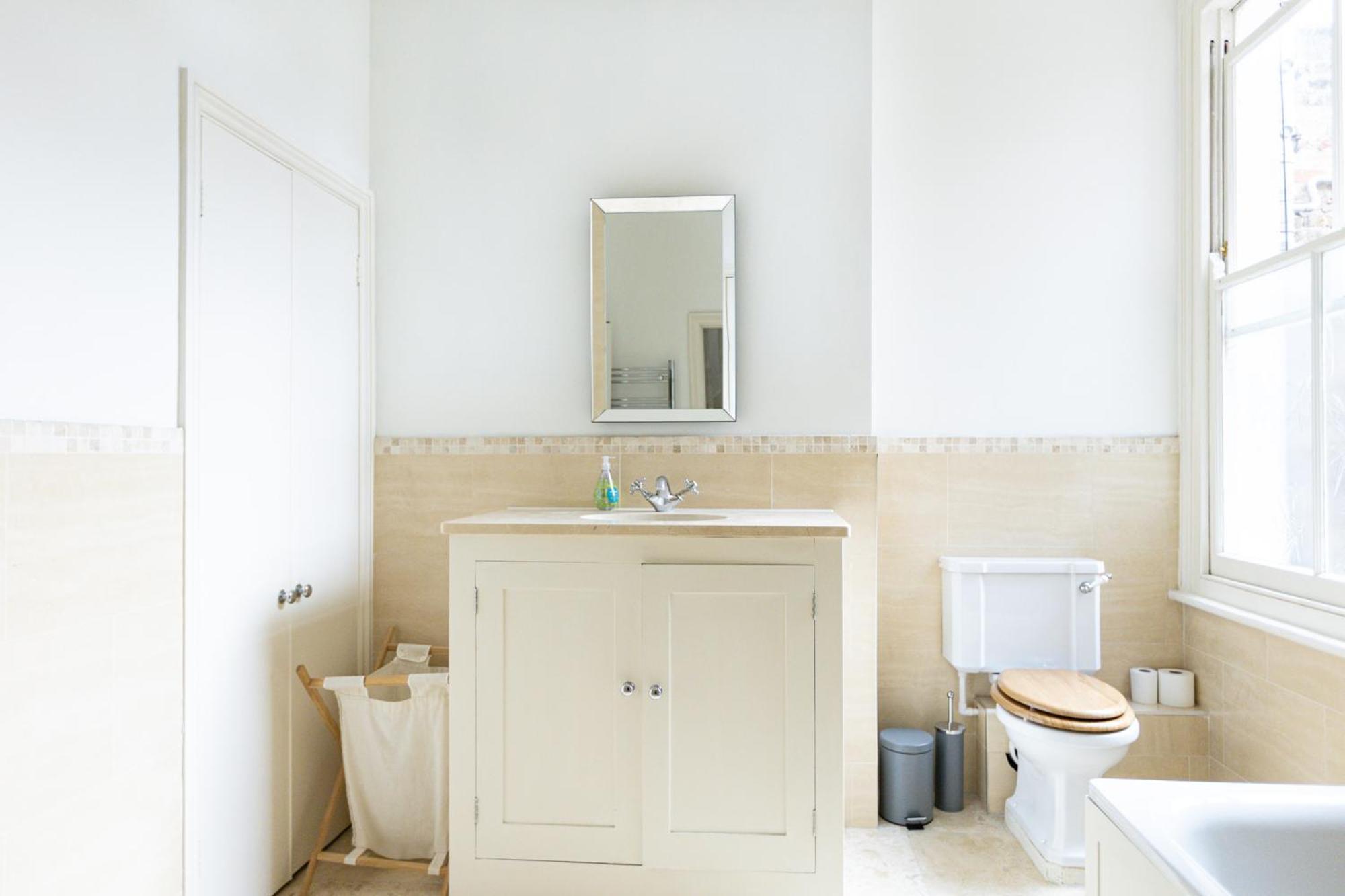 Charming 4 Bed Victorian House In Clapham Old Town London