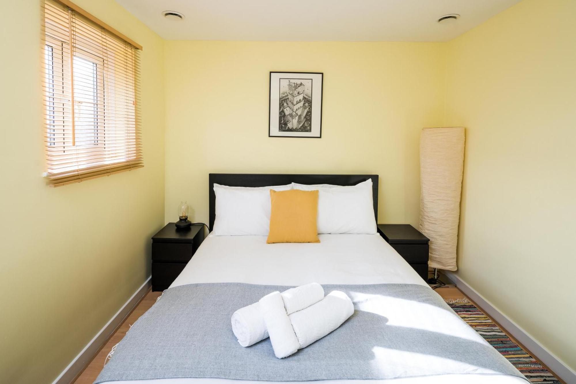 Fantastic In Canary Wharf - 2 Bedrooms Ferienhaus London