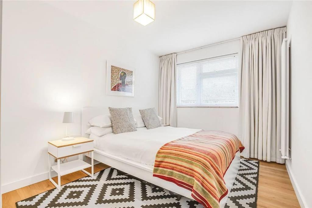 2 Bed Bright Flat In Fulham * Londres