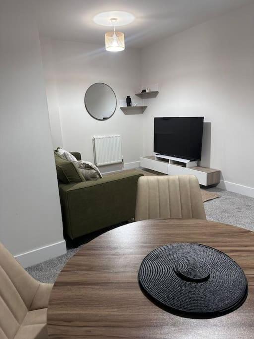 Apartment Cosy, Comfy 2 Bed Canary Wharf London